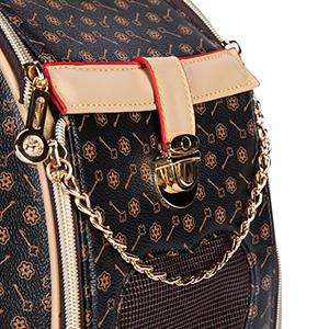 Bolso transportador de lujo en piel sintética para mascotas pequeñas, ideal para viajes en avión.