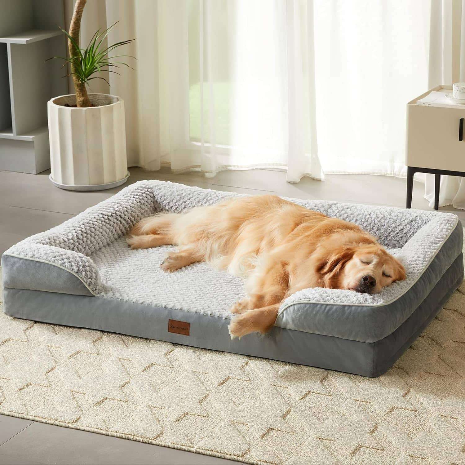 Cama ortopedica para perros con diseno de sofa espuma de soporte y funda de terciopelo lavable.