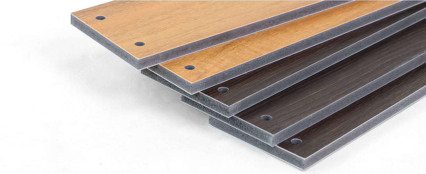 Corralito modular resistente para mascotas diseñado para uso en interiores y exteriores con paneles variables.