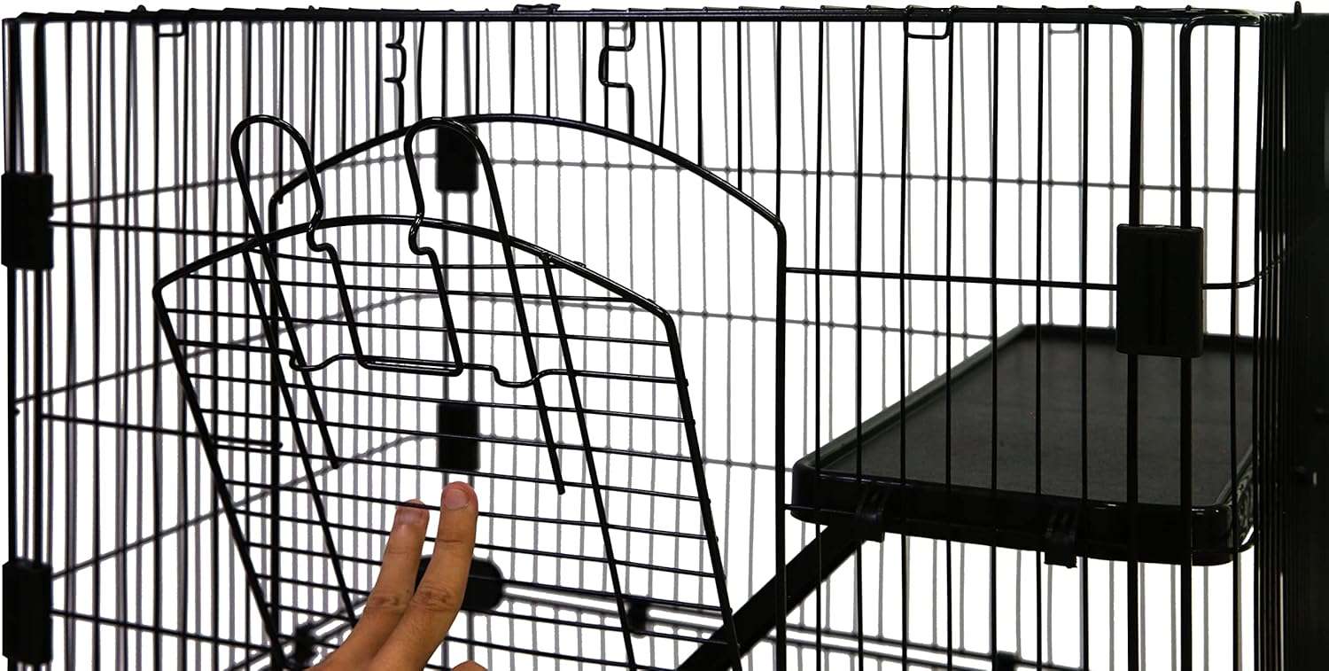 Jaula de metal negra de tres niveles con ruedas y bandeja extraíble para hurones chinchillas y roedores pequeños.