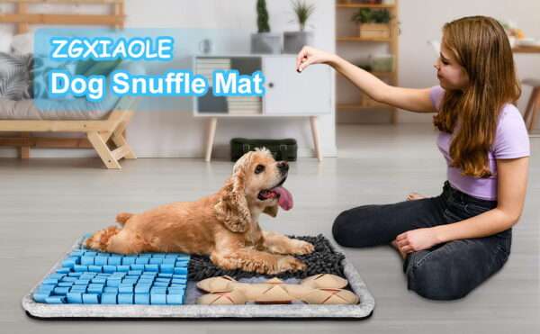 Alfombrilla de olfateo para perros. Es un juguete que fomenta la estimulación mental y el entrenamiento.
