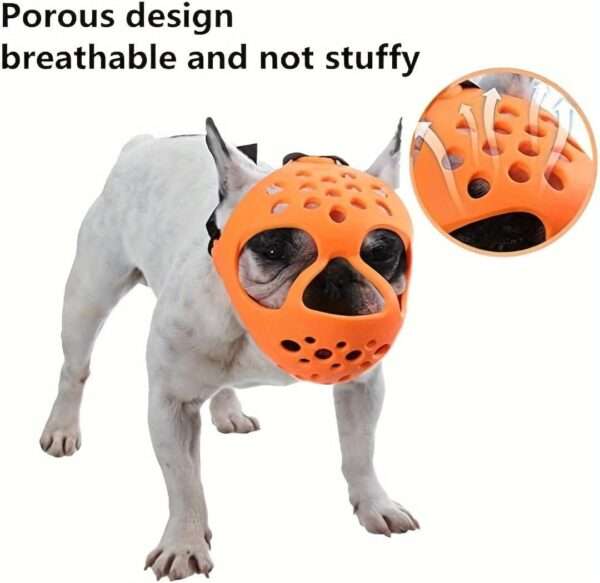 Bozal de silicona para perros de hocico corto. Es un bozal que permite jadear y beber.