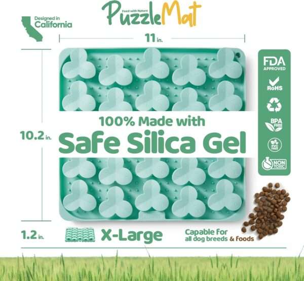 Tazón de alimentación lenta para perros de todas las razas. Es un plato de silicona con base antideslizante.