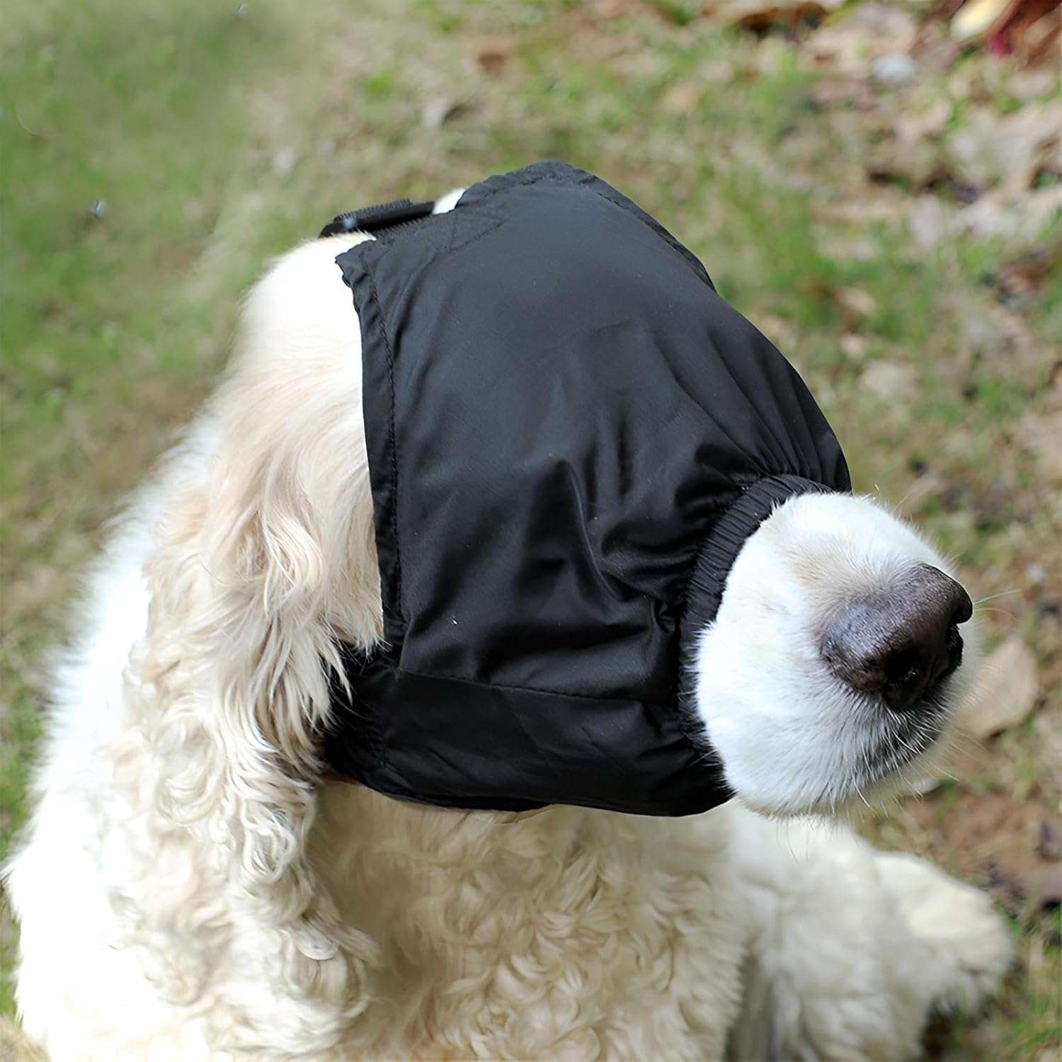 Bozal de nailon suave y transpirable para perros.