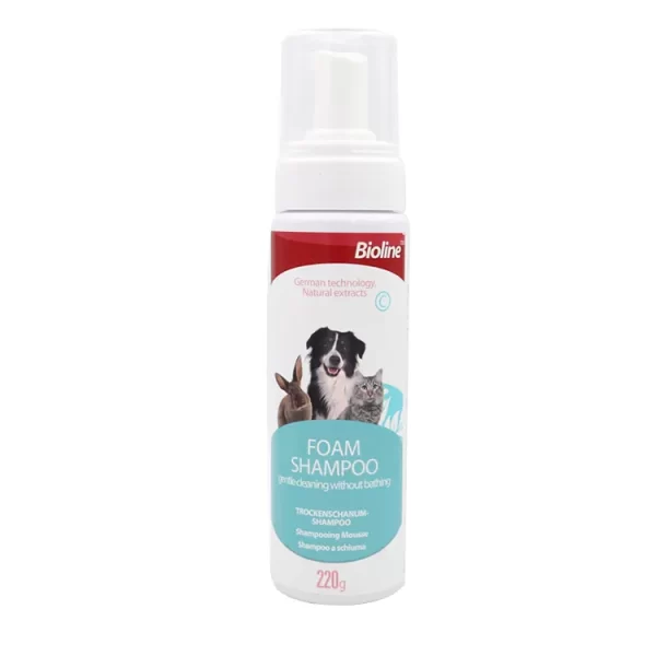 Shampoo de espuma seca Bioline para perros y gatos.
