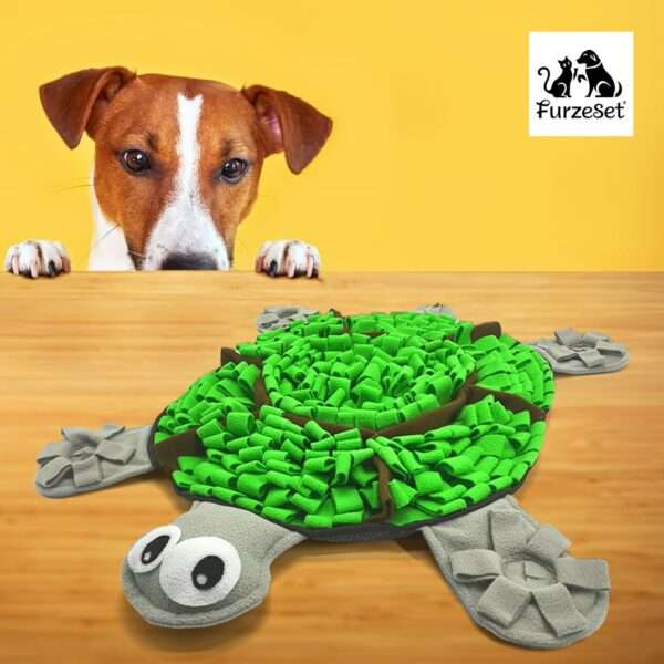 Tapete de olfato para perros con forma de tortuga. Es un comedero lento que ayuda a estimular la mente de la mascota.