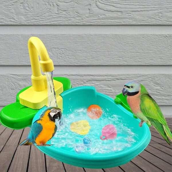 Bañera automática para pájaros. Incluye grifo de juguete para loros.