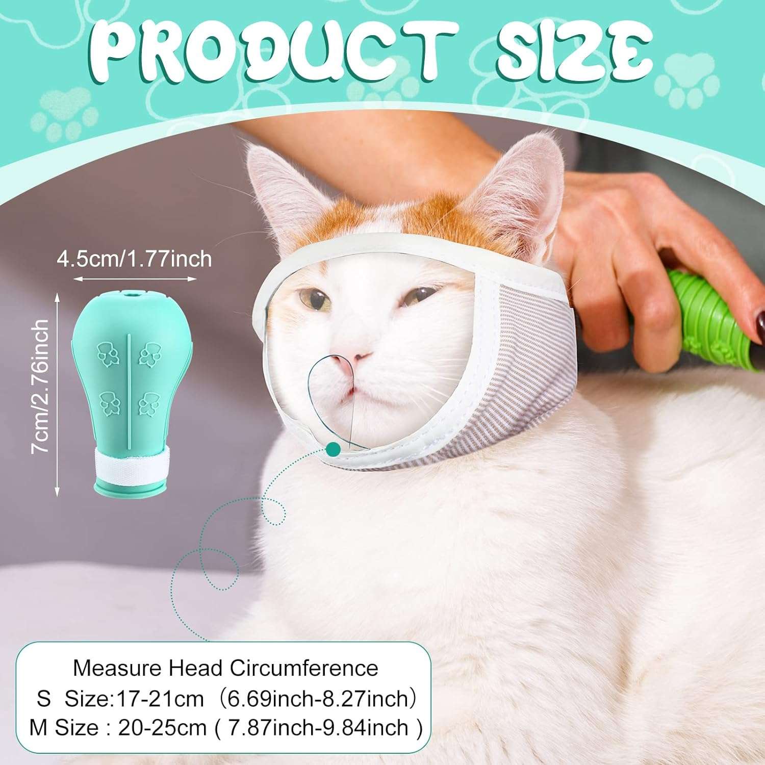 Bozal para gato y botas de silicona en uso, kit antiarañazos y mordeduras para aseo.
