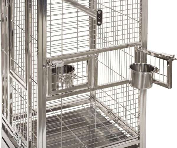 Jaula de acero inoxidable para loros con perchas de metal.