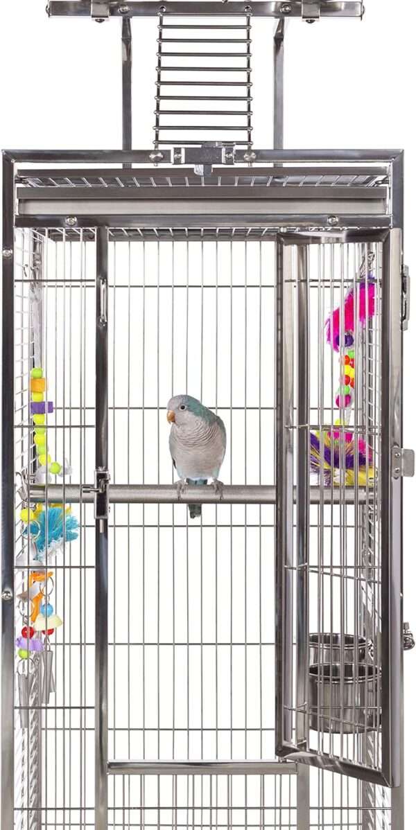 Jaula de acero inoxidable para loros con perchas de metal.