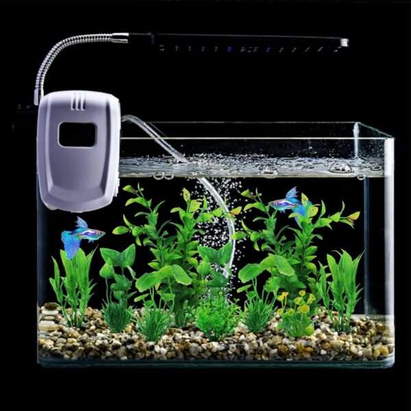 Kit de 10 plantas artificiales verdes para acuario con base pesada, incluye tamaños de 12 cm a 20 cm.