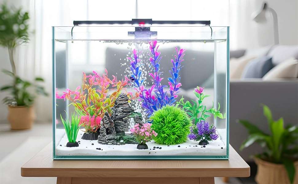 Kit de 8 decoraciones para acuario: roca escondite y 7 plantas artificiales (5 a 20 cm) de hojas suaves.