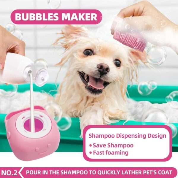 Kit de aseo para baño de mascotas. Cepillo, guantes de lavado y toalla para perros y gatos.