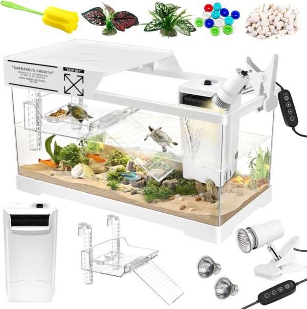 Un kit completo para tortugas de agua, mostrando un acuario de policarbonato con lámpara, filtro y accesorios esenciales.