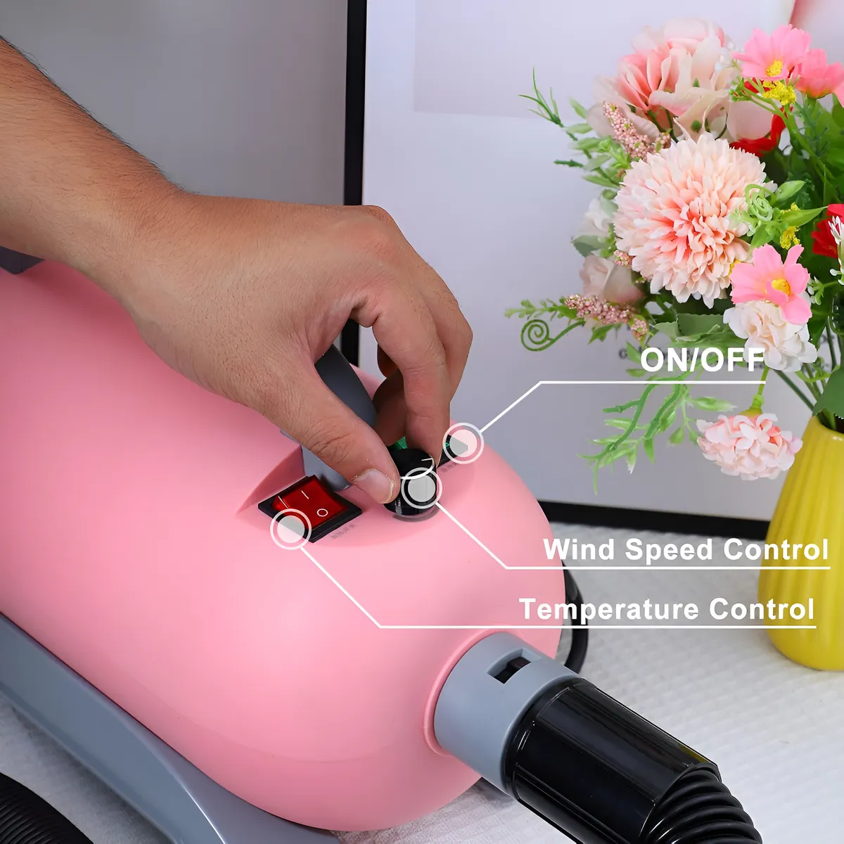 Secador de pelo profesional para mascotas, potente 2800 W y 4 boquillas.