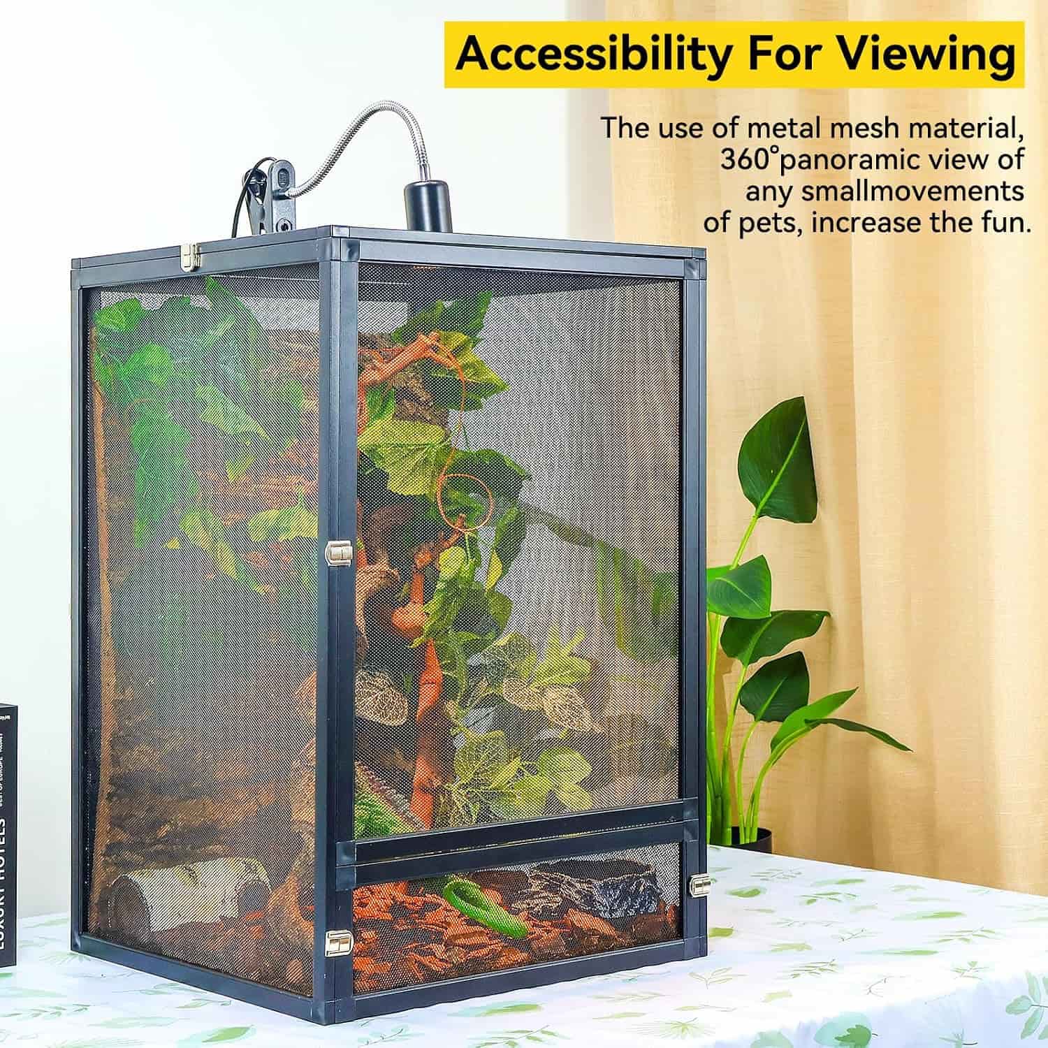 Un terrario de malla metálica para reptiles, mostrando su vista de 360°, diseño de fácil armado y óptima ventilación.