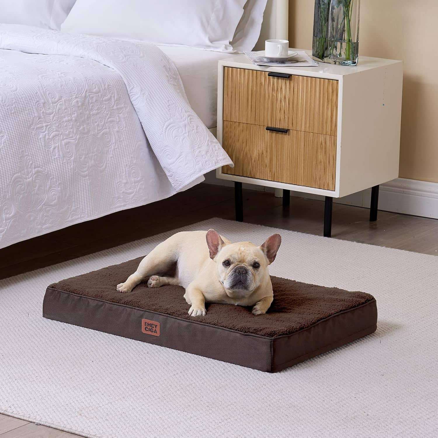 Colchon ortopedico extra grande para perros con espuma de alta densidad y funda lavable.