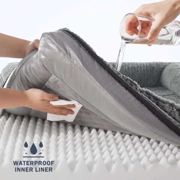 Cama ortopédica para perro, con colchón viscoelástico de $8.9 \text{ cm}$, forro impermeable, bordes de soporte para cuello y funda lavable a máquina.