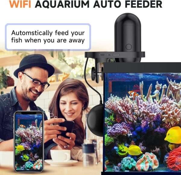 Comedero automático Hygger con cámara HD 2K y conectividad WiFi. Permite la vigilancia en vivo y la programación de alimentación. Incluye salida de comida dual y es resistente a la humedad.
