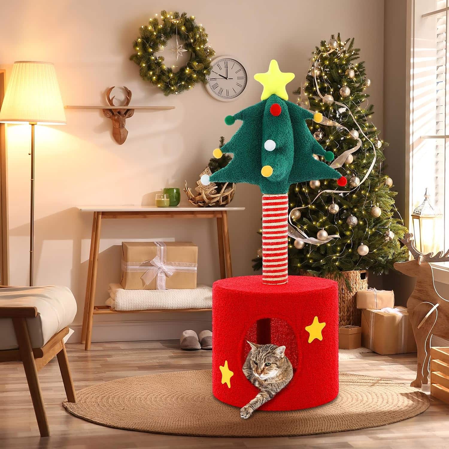Rascador para gatos (35x35x85 cm) con diseño de Árbol de Navidad. Poste envuelto en sisal resistente y percha de observación elevada.