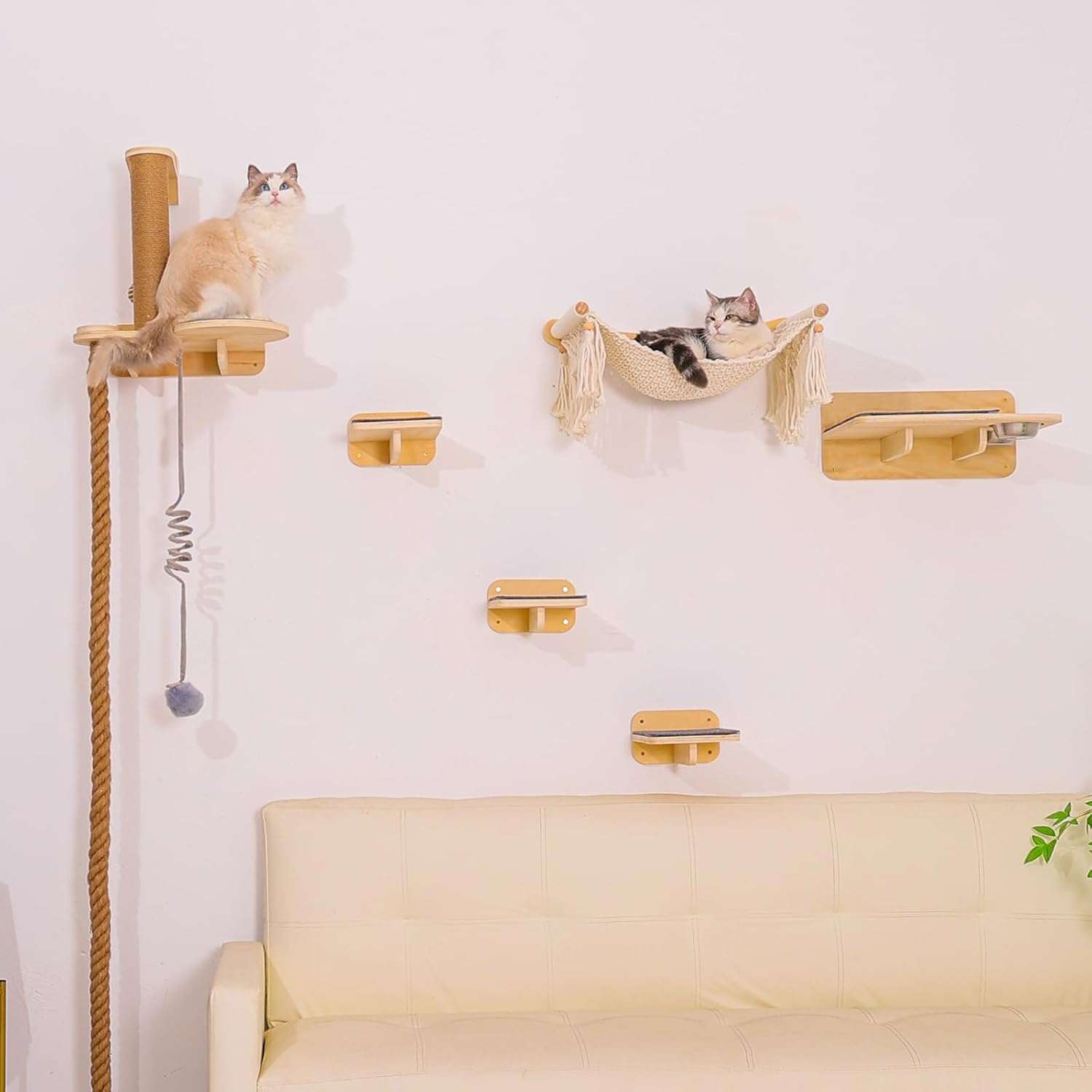 Gimnasio de pared de madera para gatos con cama trenzada rascador y comedero.