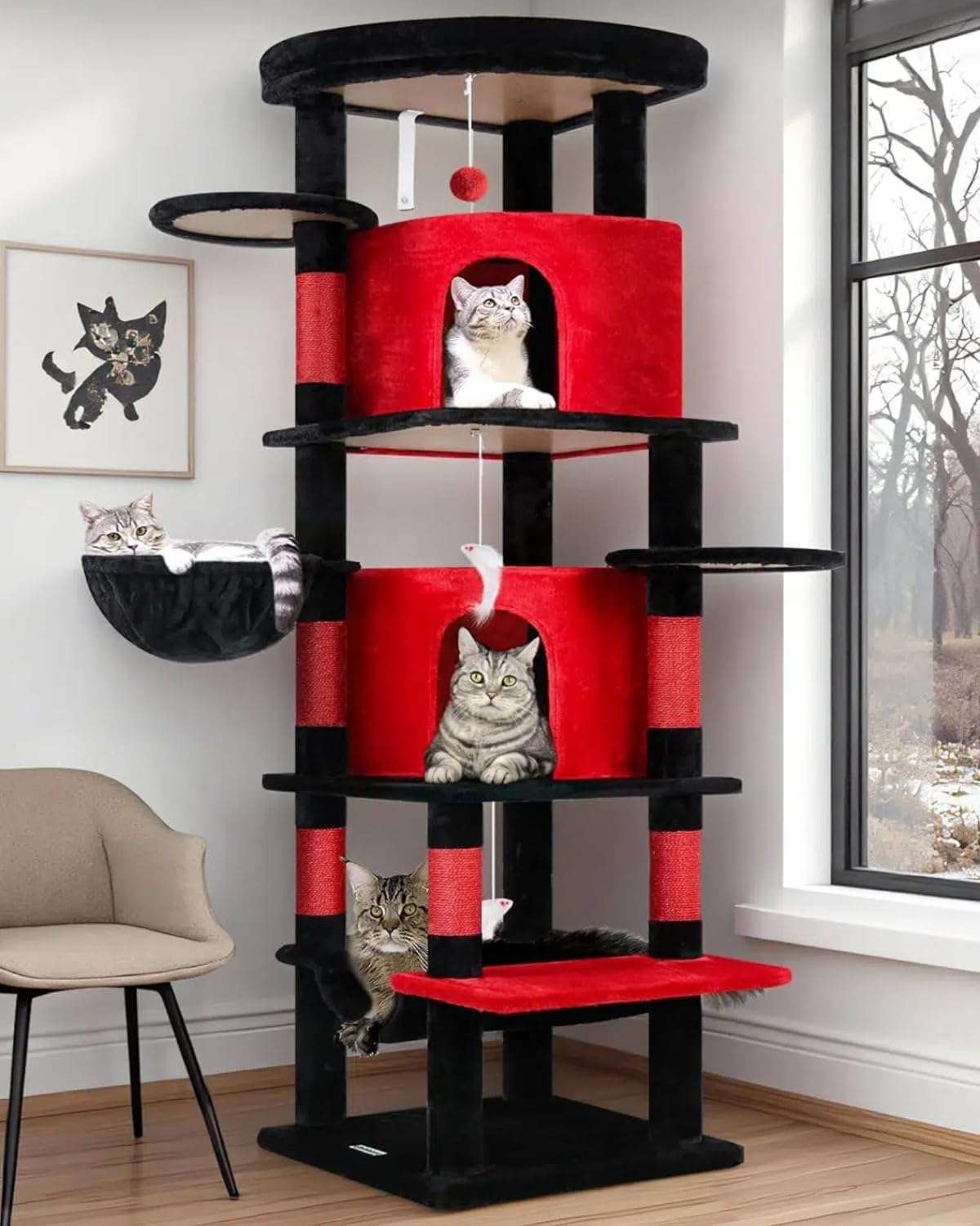 Torre rascador esquinera de 168 centimetros con base de 50 por 50 cm. Diseño curvo con hamaca cuadrada y cesta redonda para gatos.