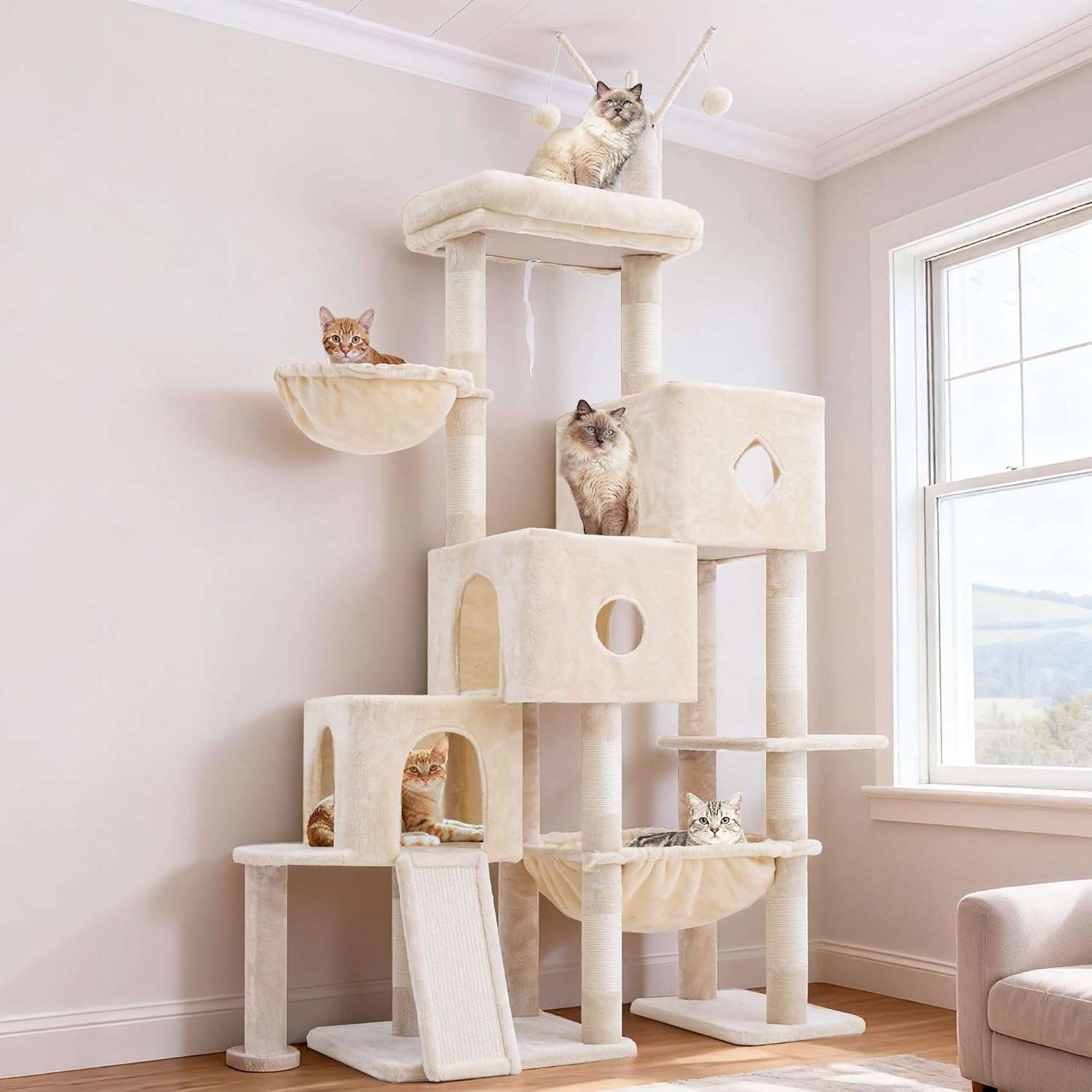 Torre rascador super estable (ciento cincuenta y siete centimetros) con diseño escalera. Triple condominio y doble base para gatos multiples.