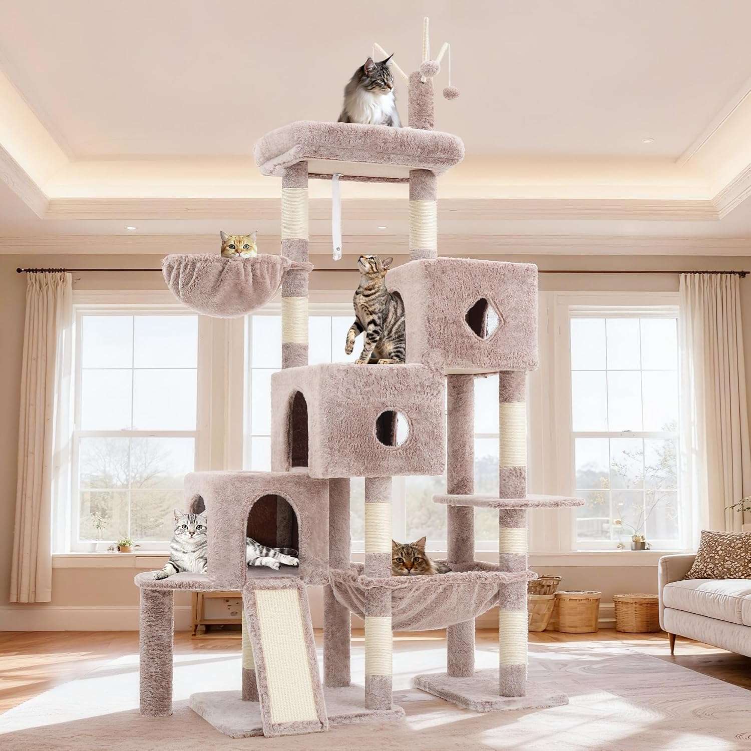 Torre rascador super estable (ciento cincuenta y siete centimetros) con diseño escalera. Triple condominio y doble base para gatos multiples.