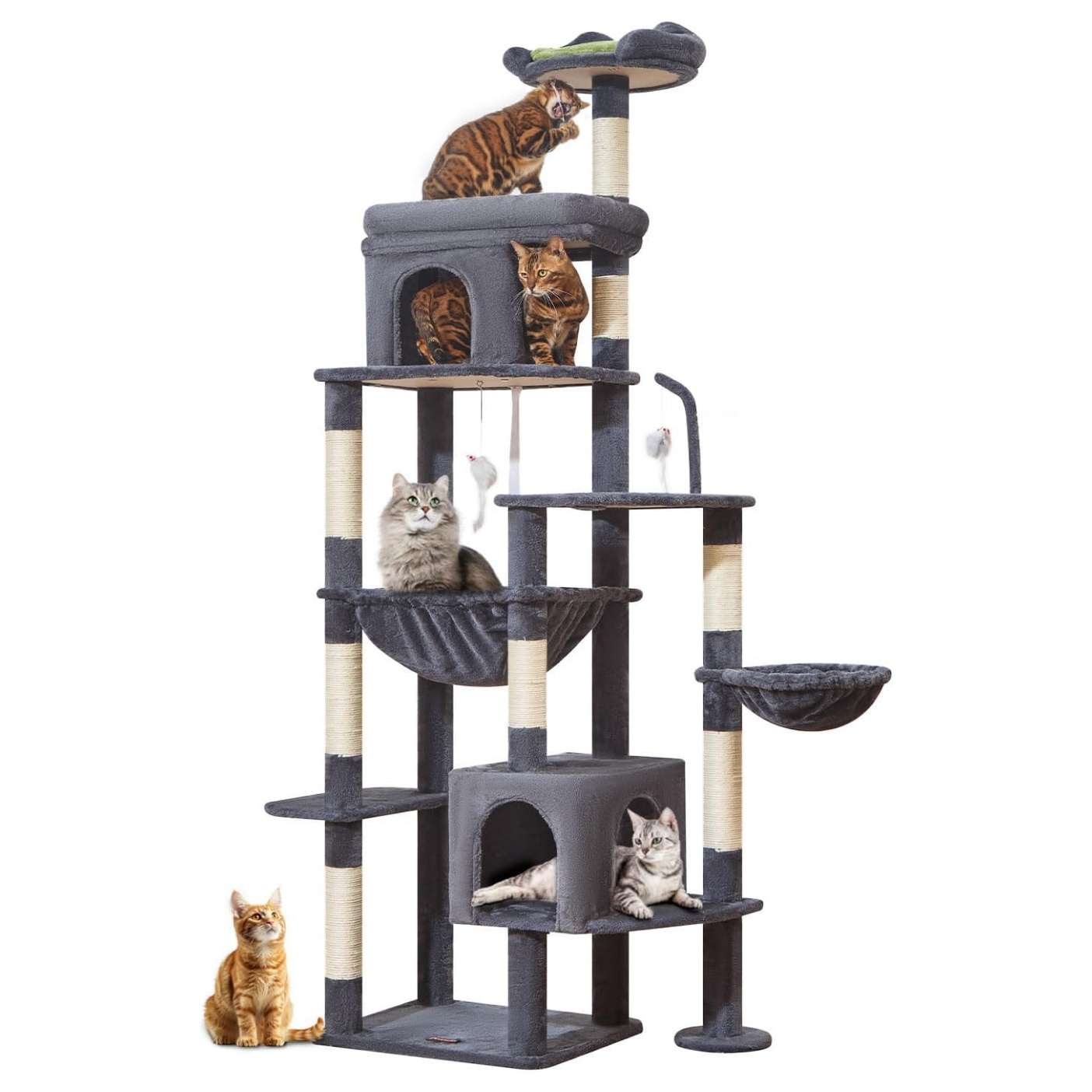 Torre rascador de estructura piramidal (doscientos once centimetros). Ocho postes de sisal y capacidad para gatos grandes.