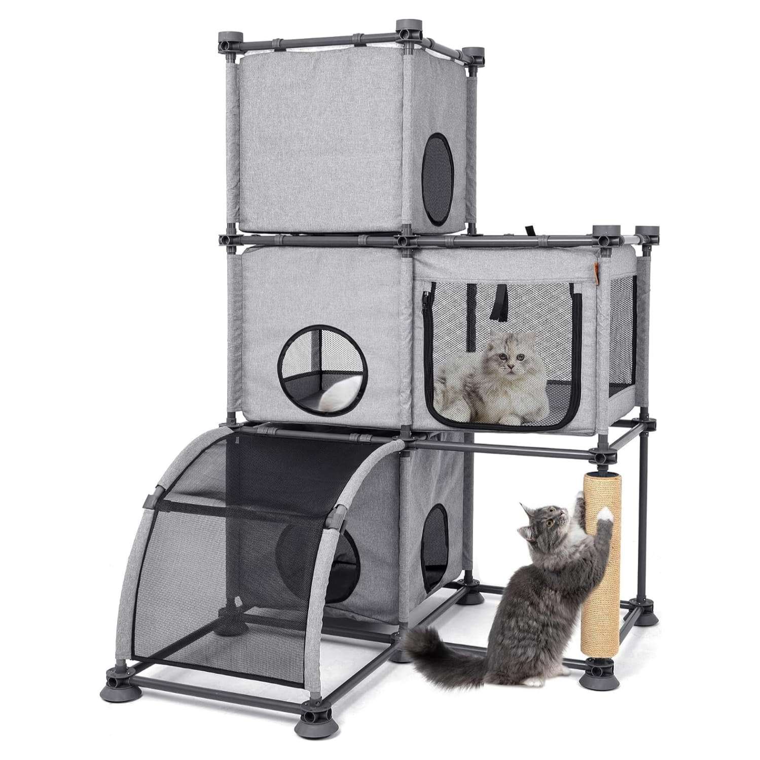Torre rascador de 138 centimetros con base amplia de 90x90 cm. Estructura de PVC y casa de malla transpirable para gatos.
