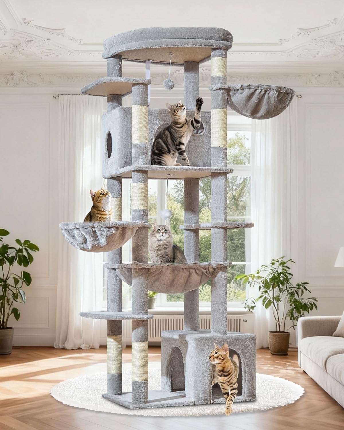 Torre rascador de gran tamaño (ciento ochenta y tres centimetros) con doble condominio. Base firme anti-sacudidas para gatos grandes.