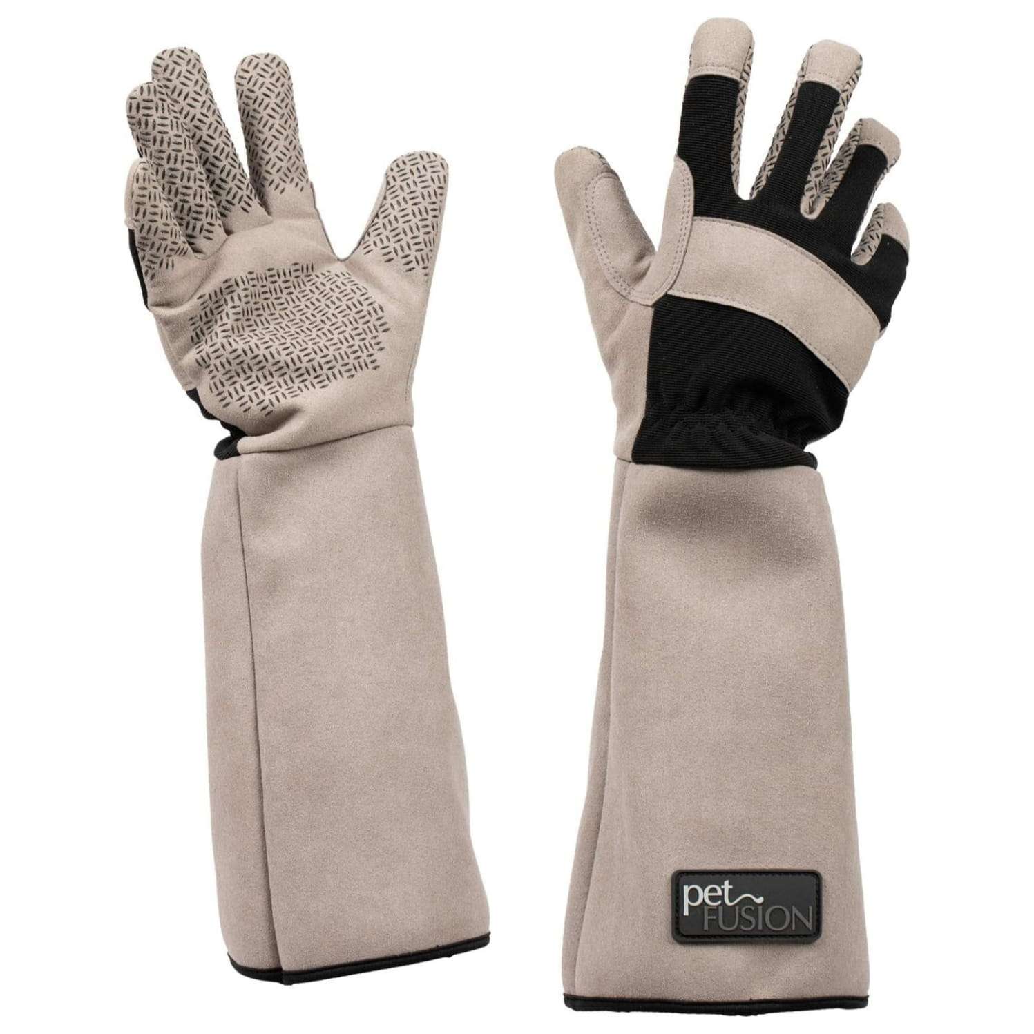 Guantes largos de proteccion e impermeables para el aseo y manejo seguro de mascotas.