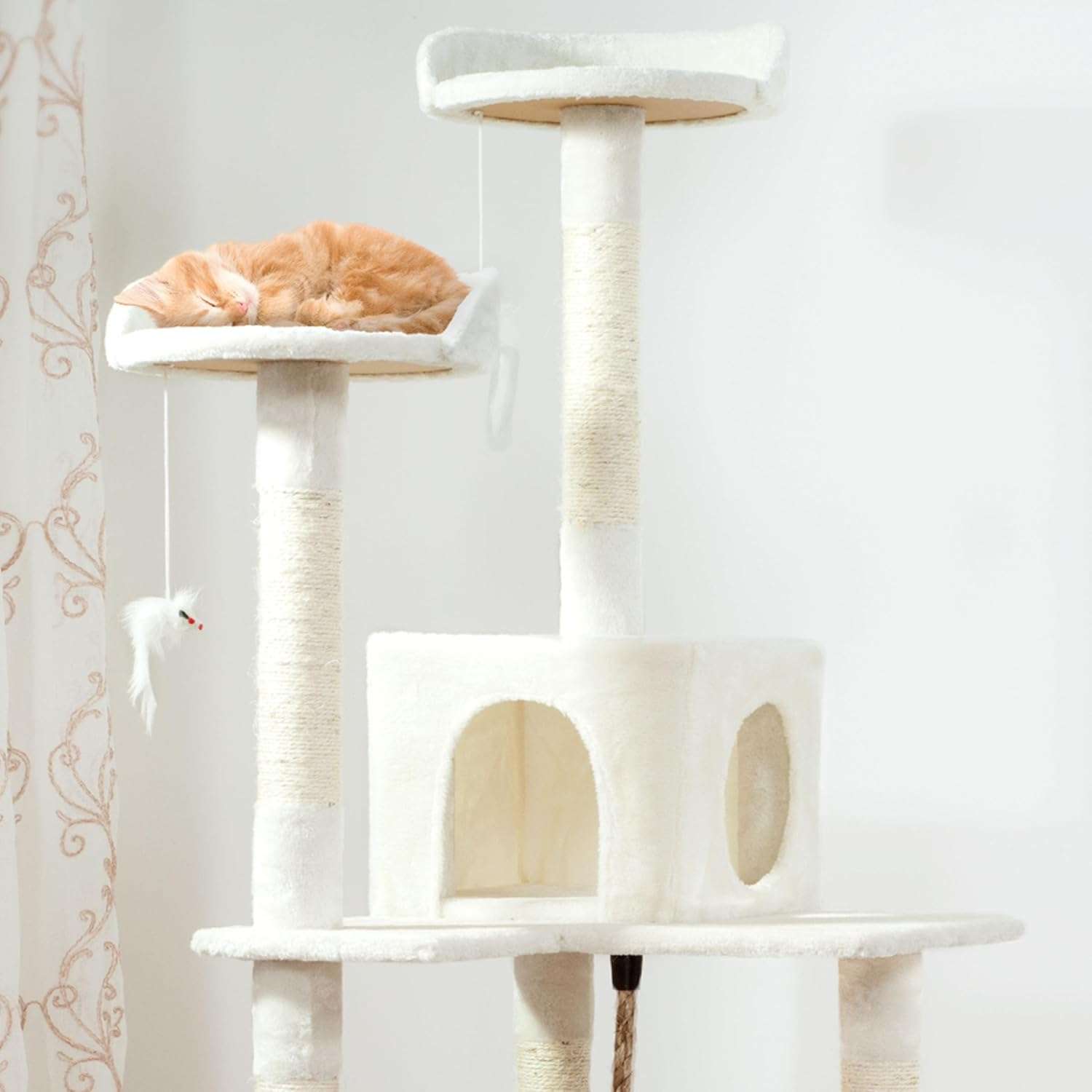 Torre rascador alta de 184 centimetros con 5 niveles y 9 postes de sisal. Condominio de dos puertas y perchas alfombradas para gatos grandes.