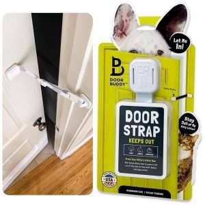 Seguro de puerta ajustable y adhesivo para gatos que mantiene alejados a los perros de areneros y comida