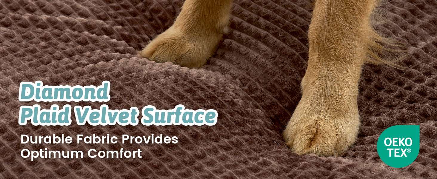 Cama ortopedica para perros con espuma viscoelastica bordes elevados y forro impermeable.